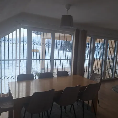 Villa Hindija *